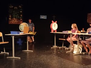 Theaterstück "Was ist denn heute mit der Klasse los?"
